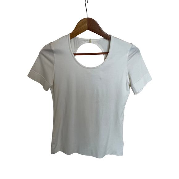 AKRIS Punto Ivory Keyhole Cutout Tee T-Shirt Top Size 6 MINIMALIST LUXURY CASUAL - Picture 1 of 10